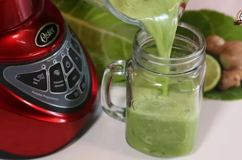 Cabbage Detox Juice with Pineapple