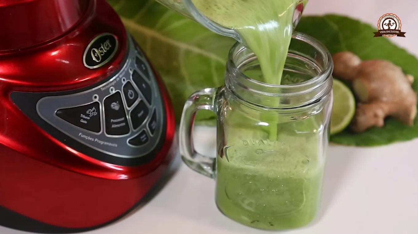 Cabbage Detox Juice with Pineapple