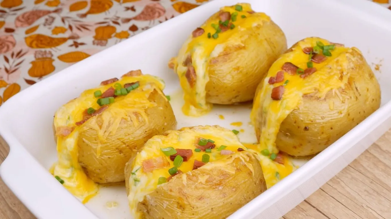 Super Creamy Stuffed Potato / Baked Potato