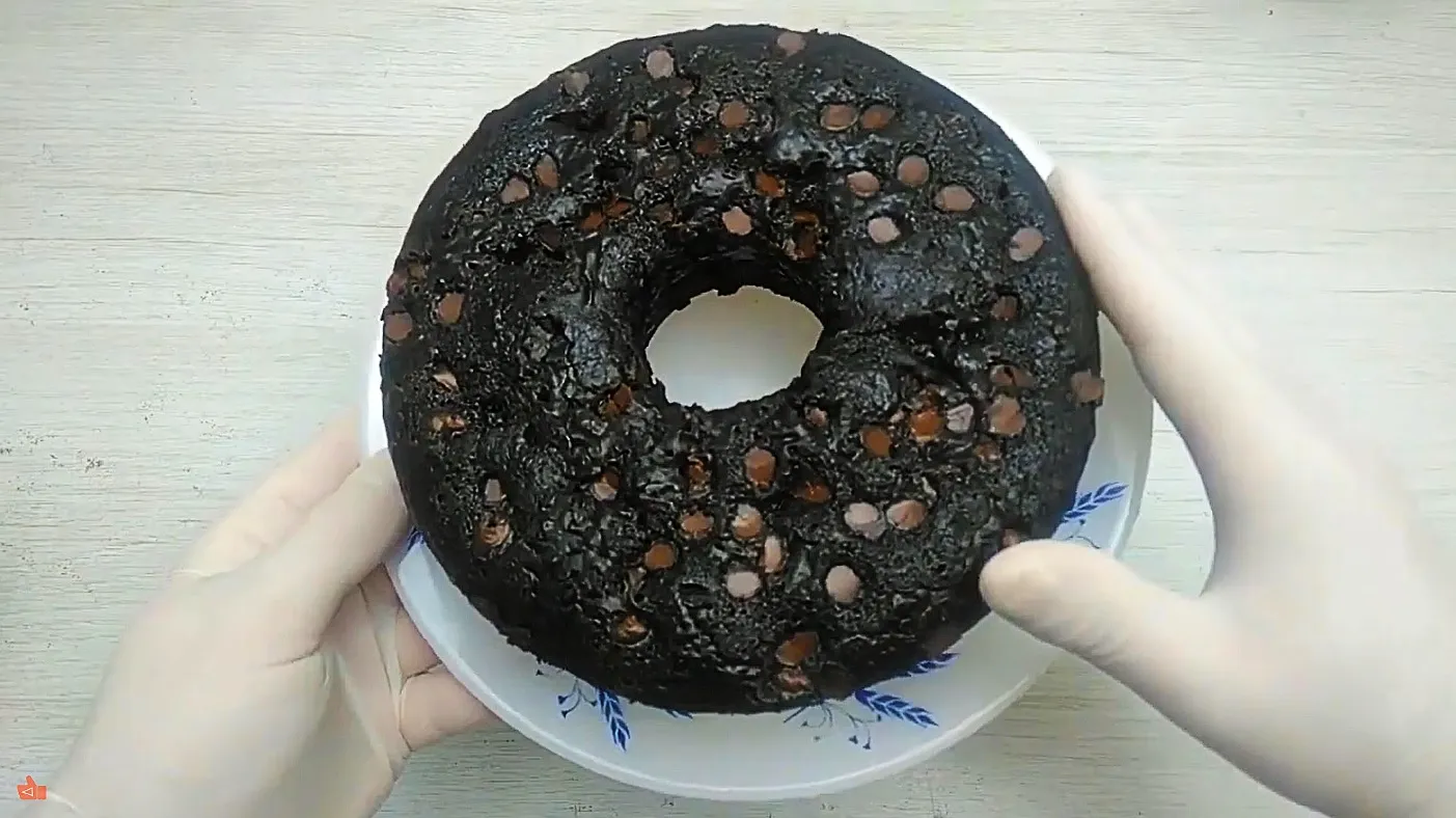 Black Biscuit Cake