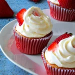 Strawberry Cupcakes with Chantilly