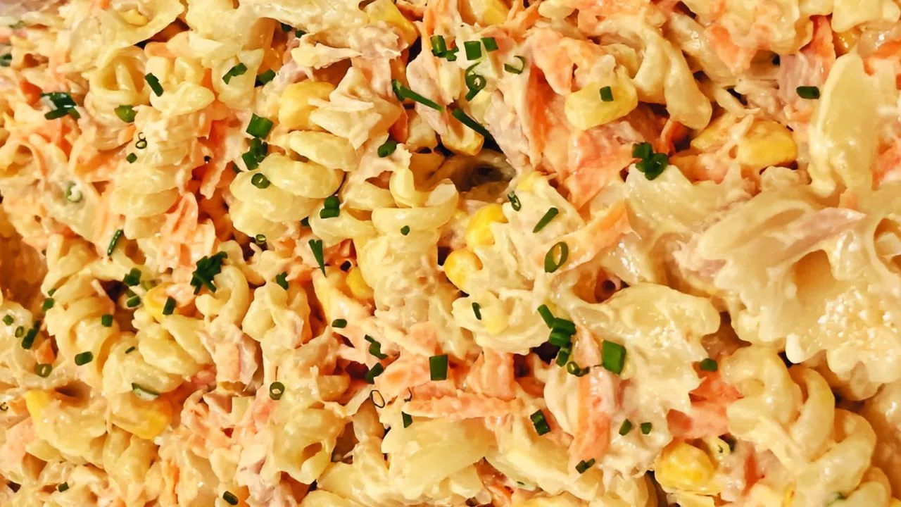 Macarronese (pasta salad with mayonnaise)