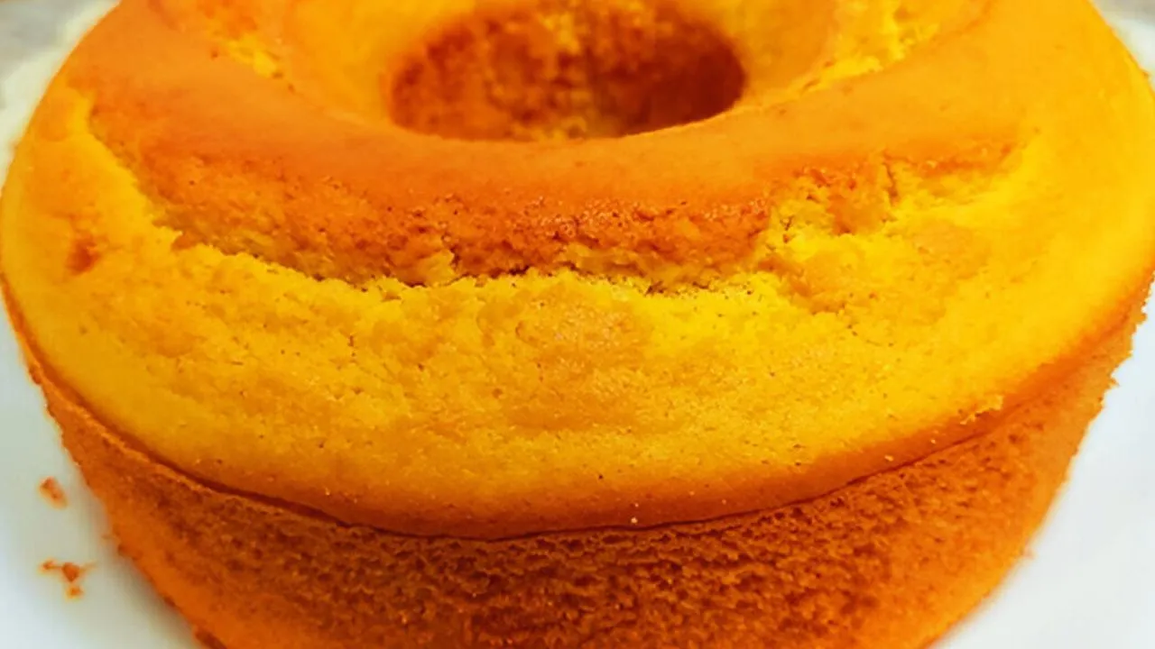 Simple Cornmeal Cake