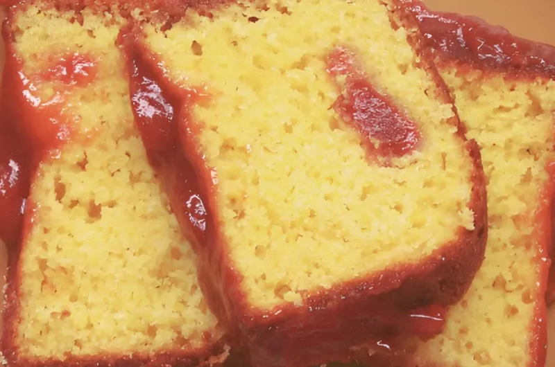 Sweet corn cake with guava paste