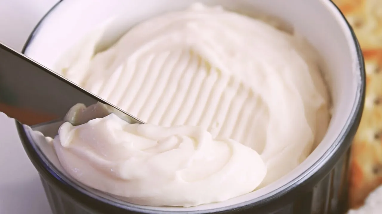 Homemade cream cheese