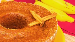A banana and cinnamon cake
